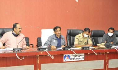 मुख्यालयाचे ठिकाण न राहणाऱ्या अधिकारी-कर्मचाऱ्यांना निलंबित केले जाईल : जिल्हाधिकारी सुनील चव्हाण