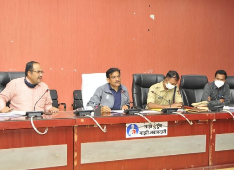 मुख्यालयाचे ठिकाण न राहणाऱ्या अधिकारी-कर्मचाऱ्यांना निलंबित केले जाईल : जिल्हाधिकारी सुनील चव्हाण