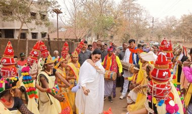 वर्ल्डक्लास भाभी : अमरावतीची धुयमाती - बुरा ना मानो होली है।