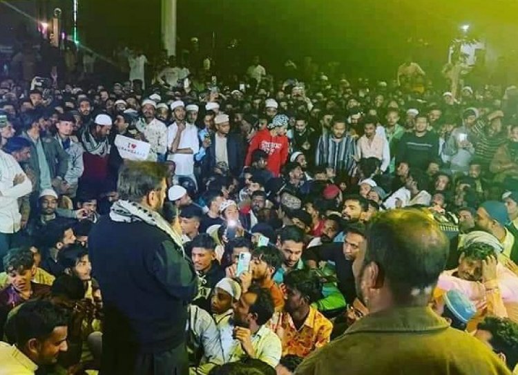 खा. इम्तियाज़ जलील यांच्या नेतृत्वात 15 संघटना एकत्रित; उपोषण स्थळी छत्रपती संभाजी नगर विरुद्ध औरंगाबादकरांची अलोट गर्दी