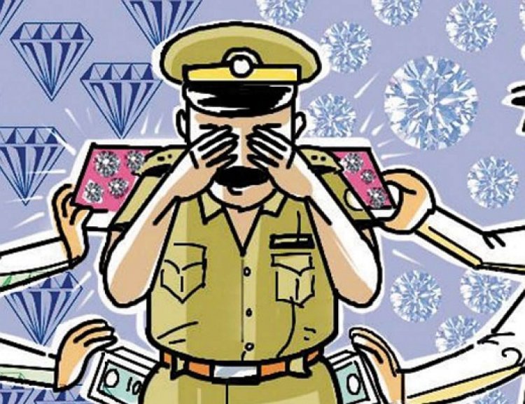 १२ हजाराची लाच स्वीकारून फौजदार रिक्षातून पळाला
