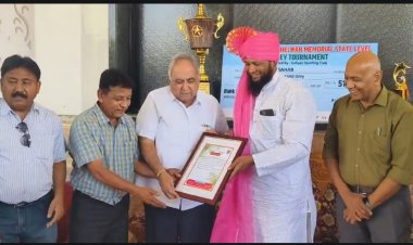 हॉकी के प्रति जुनून : खुद के पैसों से  हॉकी स्टेडियम का निर्माण