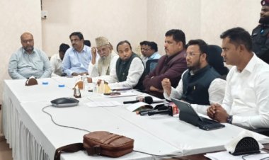 वक्फ बोर्ड कडून आता आमखासवर फुटबॉल सोबत इनडोअर स्टेडियम : १४३ वक्फ संस्था ताब्यात घेणार