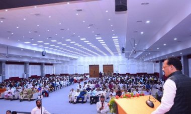 गणेशोत्सवात डीजेऐवजी ढोल-ताशे वाजवा : पालकमंत्र्यांचा अजब सल्ला